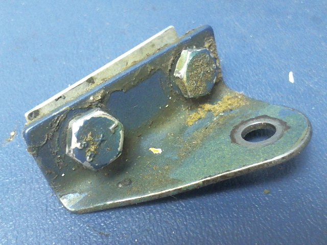 0510205-2 Cessna - FITTING-SEAT BELT OUTBD LH
