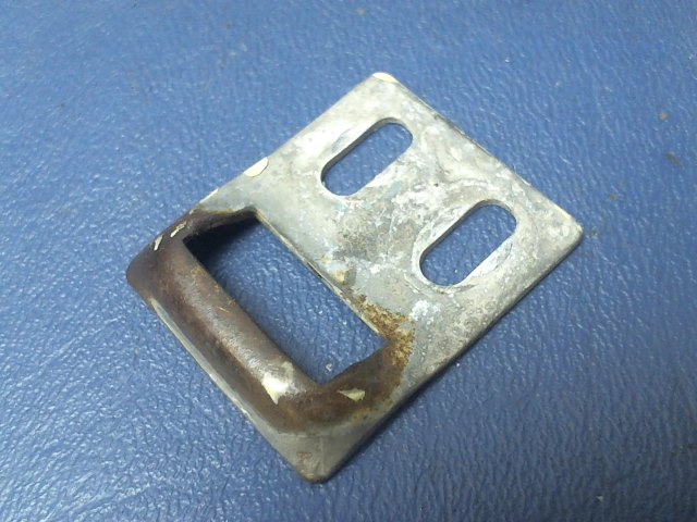 0311319-1 Cessna - PLATE-DOOR STRIKER BAGGAGE
