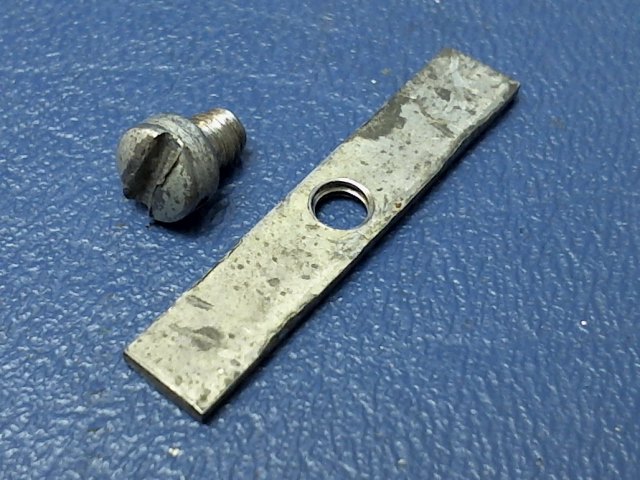 0511242-1 Cessna - SEAT - STOP w/Set Screws