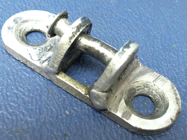 0710625-1 Cessna - HINGE - RH DOOR STOP