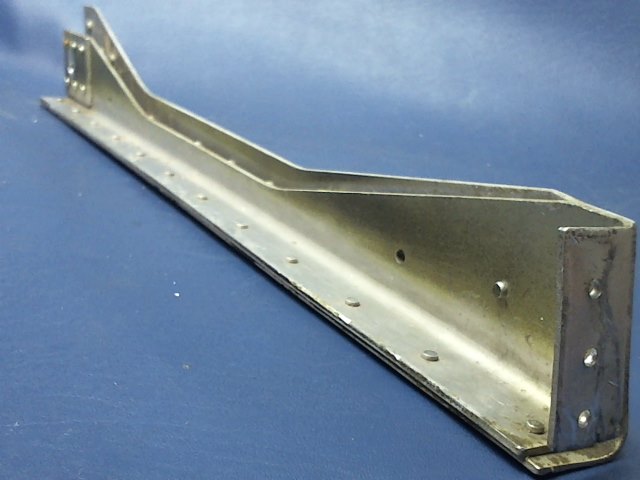 NPN Cessna - LOWER SUPPORTS LH SPAR FORWARD
