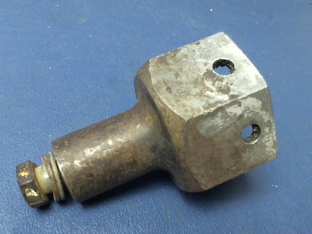 0441130-2 Cessna - NUT-WHEEL FAIRING SUPPORT
