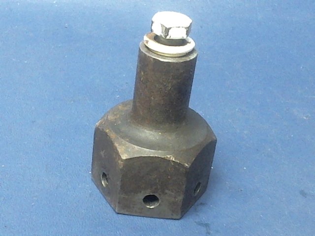 0441130-2 Cessna - NUT-WHEEL FAIRING SUPPORT