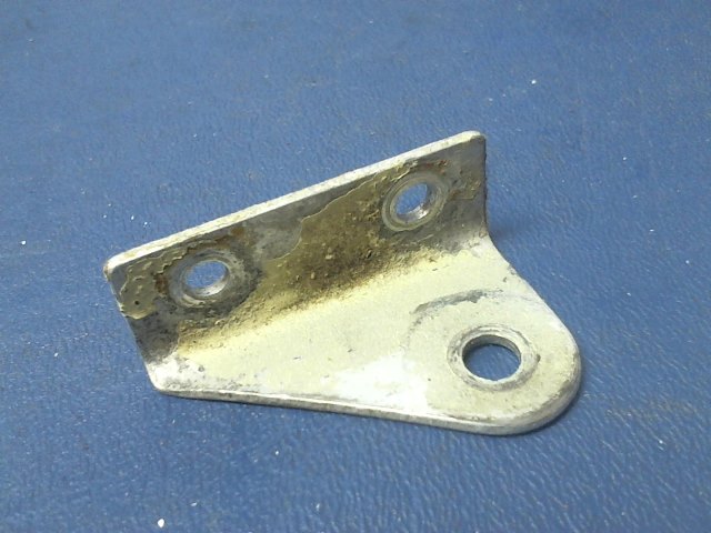 0510205-4 Cessna - BRACKET-SAFETY BELT ATTACHMENT RH OUTBD or LH INBD