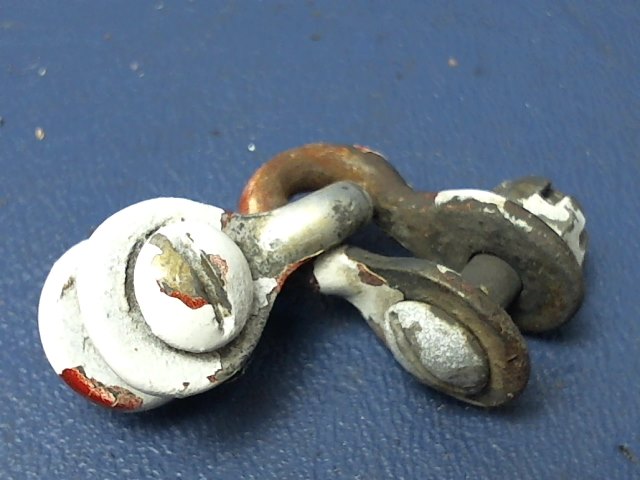 AN115-21 Cessna - SHACKLE (Two piece)