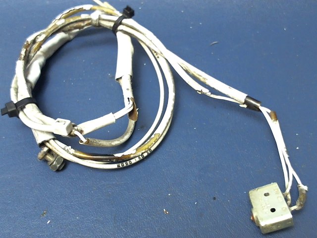 1SE1 Cessna - SWITCH-GEAR DOWN LOCKED
