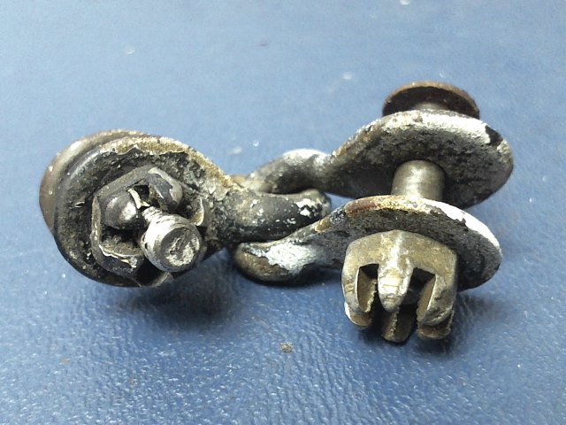 AN115-21 Cessna - SHACKLE (Two piece)