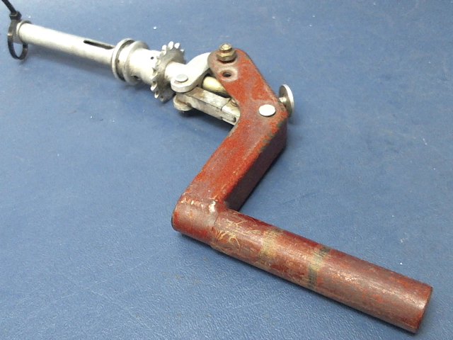0843400-138 Cessna - CRANK-LANDING GEAR MANUAL EXTENSION MECHANISM