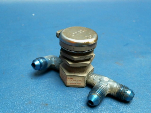 C166006-0104 Cessna - VALVE OUTLET ASSEMBLY - OXYGEN :USE C166006-0104