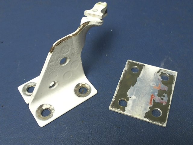 0523008-4 Cessna - STOP ASSEMBLY-DOOR CATCH RH w/SHIM