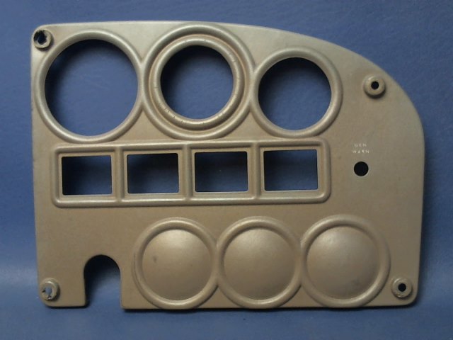 0513319-4-418 Cessna - COVER-ENGINE INSTRUMENTS (CRACKED SEE DETAILS)