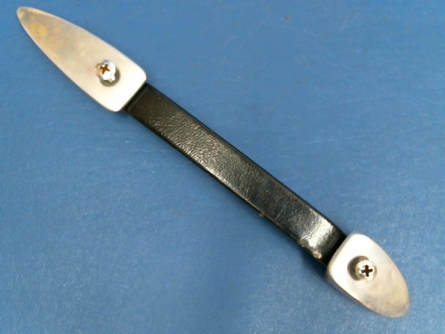 1200545-4 Cessna - HANDLE ASSEMBLY - DOOR PULL