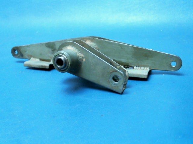 1221087-2 Cessna - BELLCRANK AILERON RH