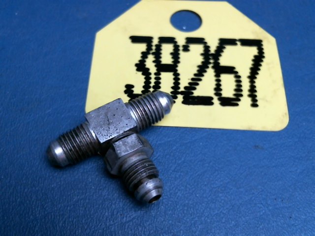 LW-10044 Lycoming - TEE 1/4 tube with 7/16 self seat