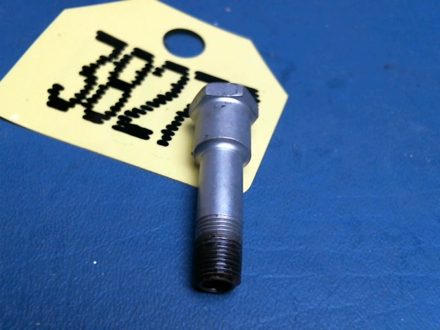 LW-10042 Lycoming - CONNECTOR EXHAUST VALVE OIL LINE