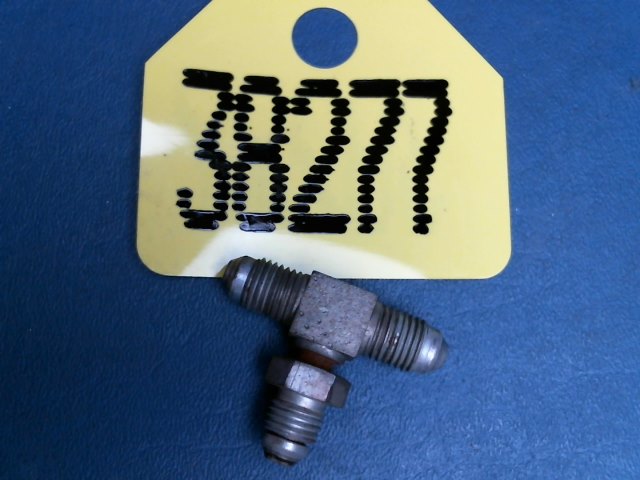 LW-10044 Lycoming - TEE 1/4 tube with 7/16 self seat