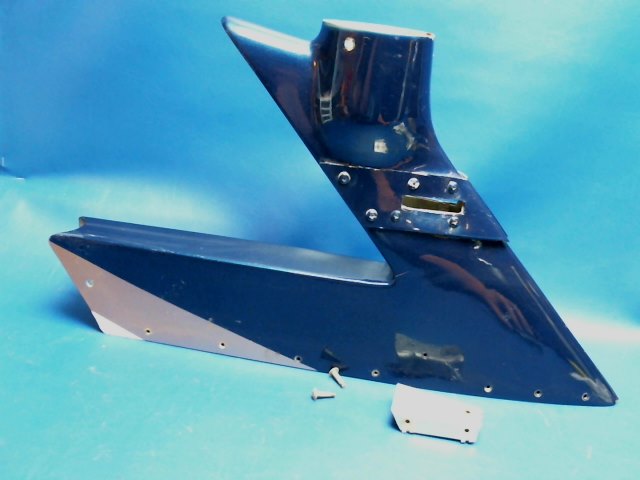0831360-1 Cessna - TIP FIN -USED W/ ROTATING BEACON FIBERGLASS(cracked see photos)