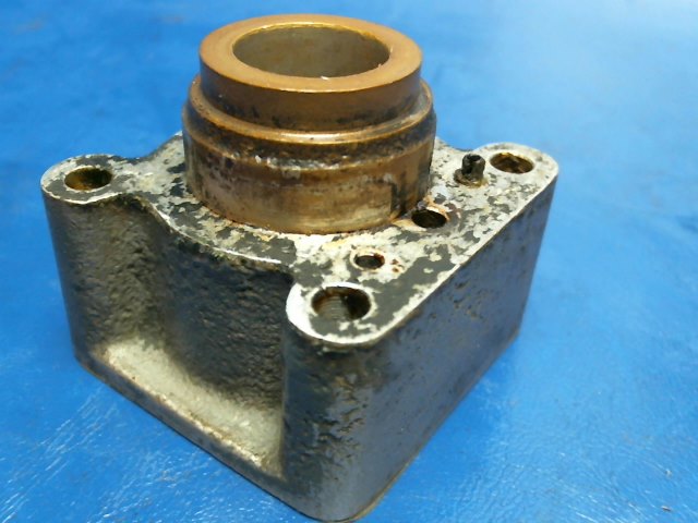 61098 Lycoming IO-360-C1C - Adapter Assembly Vacuum pump
