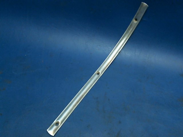 63142-02 Piper - TRIM STRIP - Door frame bottom rear