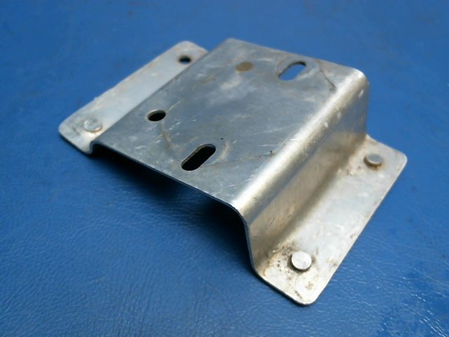 2116013-1 Cessna - Bracket - Fuel Selector Valve