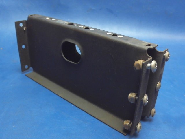 2412083-1 Cessna - GUSSET-REAR SEAT BELT CENTER ATTACH