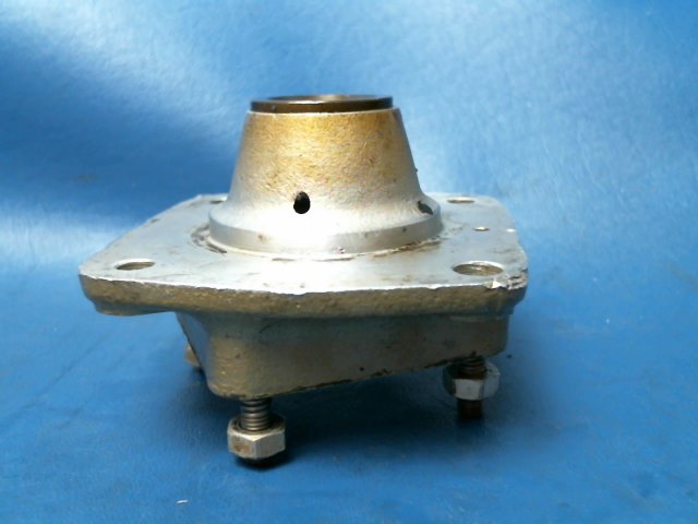 625935 Continental O-200A - Adapter Vacuum Pump