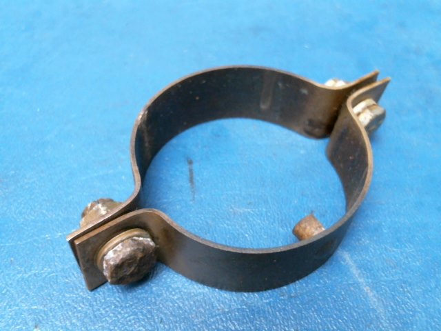 0450338-9 Cessna - Clamp (includes both halves)