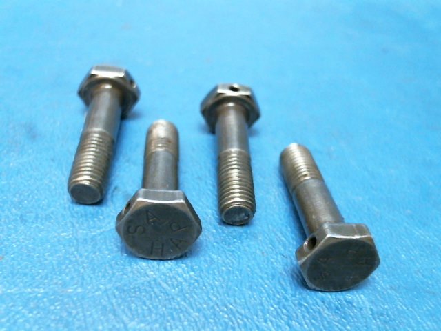 22532 Continental O-200 - Screw (QTY. 4)