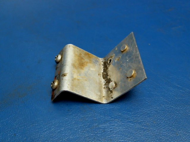0511253-1 Cessna - BRACKET-FUEL SELECTOR VALVE