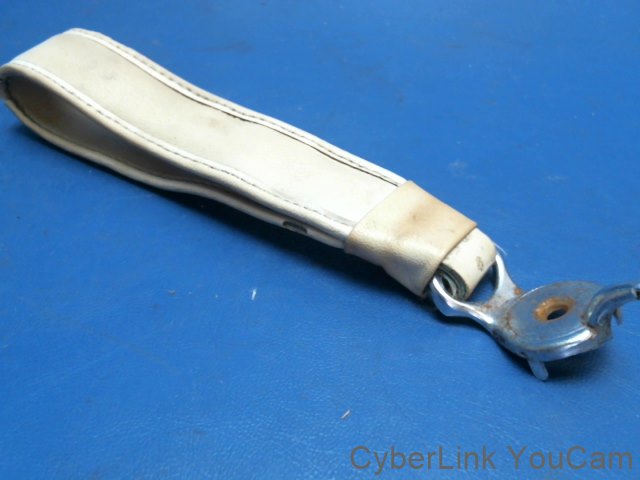 62353-04 Piper - LOOP-STRAP ASSIST White