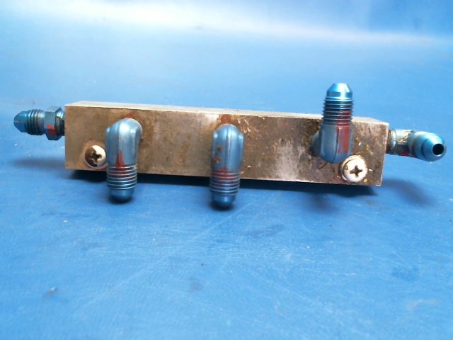 67521-00 Piper - MANIFOLD - Hydraulic right
