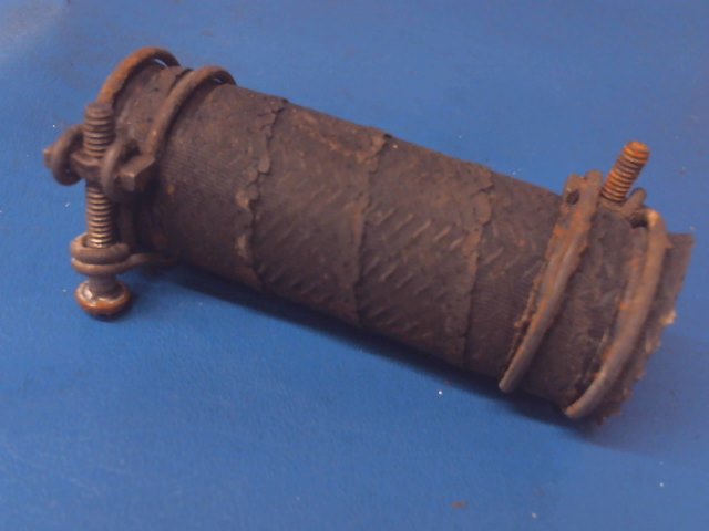 63913-30 Piper - HOSE - Engine breather W/ Clamps