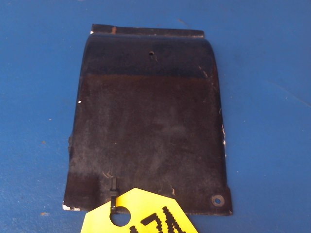 63942-00 Piper - COVER - Wing Bolt LEFT (Cracked on side) See photos