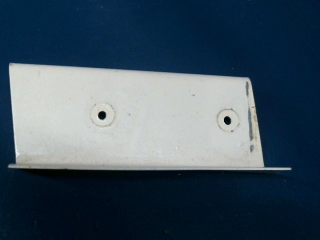 67552-00 Piper - RETAINER - Windshield attachment left