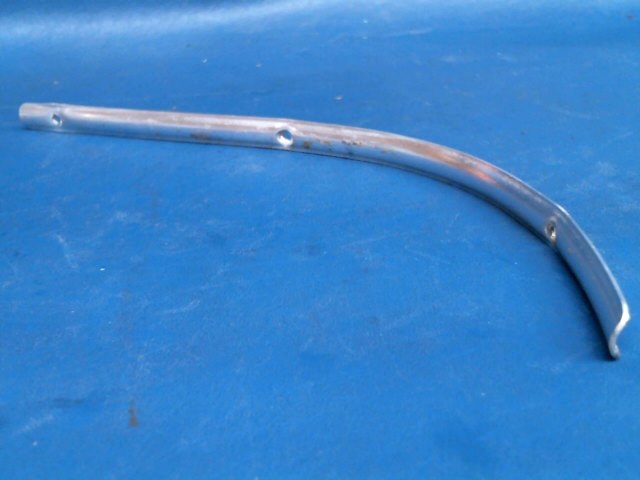63142-02 Piper - TRIM STRIP - Door frame bottom rear