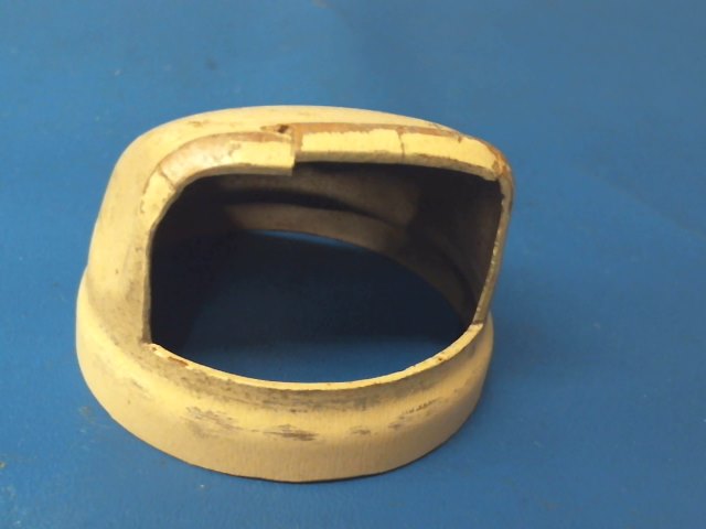 65735-18 Piper - CUP - Air vent (CRACKED)