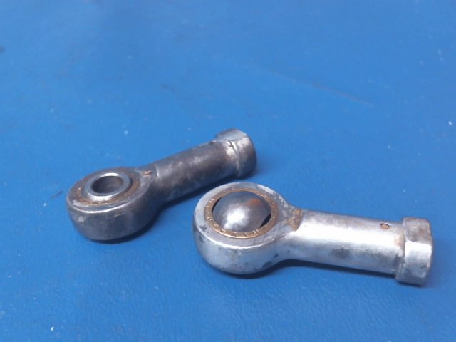 131765-1F Beechcraft - ROD END-PROP GOVERNOR CONTROL (2) AN4