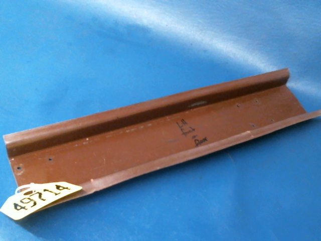 68091-06 Piper - CHANNEL-Seat trim left center brown