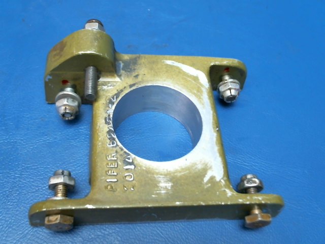 62421-00 Piper - FITTING - Flap torque tube left