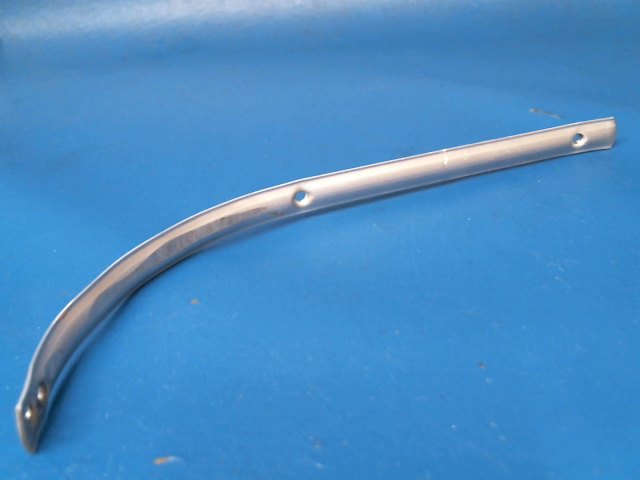 63142-56 Piper - TRIM STRIP - Door frame bottom rear (Rub wear on side - See photos)