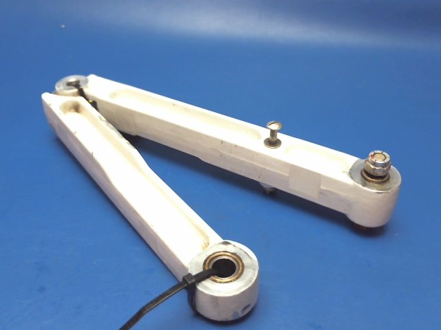 78677-00 Piper - LINK ASSEMBLY - Drag nose gear