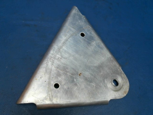68486-00 Piper - BRACKET - Stabilator trim
