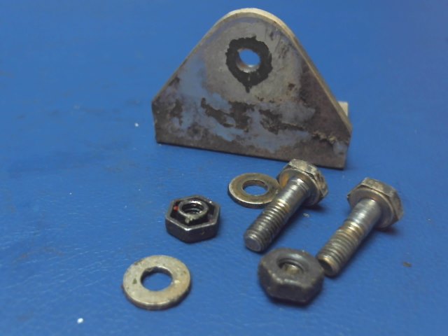 95799-01 Piper - BRACKET - Rudder sector right