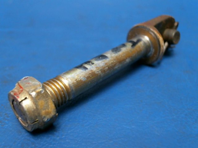 402 057 Piper - EYE BOLT - Door hinge (AN44-17A)