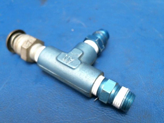 492 241 Piper - VALVE AND TEE - MANIFOLD PRESSURE
