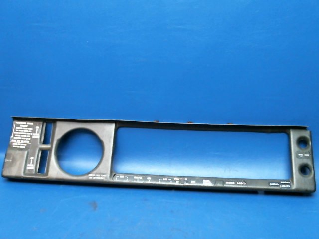 37371-00 Piper - COVER - LOWER RIGHT (Cracked)