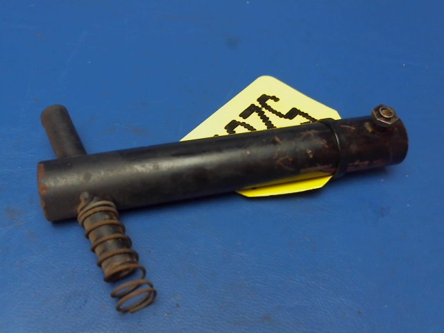 0411307 Cessna - Arm -Rudder Pedal