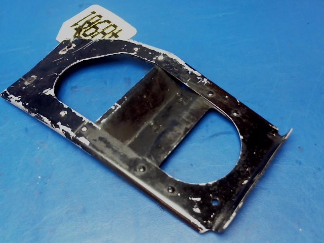 0555216-16 Cessna - SUPPORT - AIRBOX (Cracked See details)