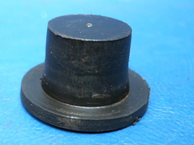 581 330 Piper - PLUG - (TY-10) Left