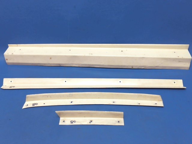 SET Piper - RETAINER - Rear window left LH